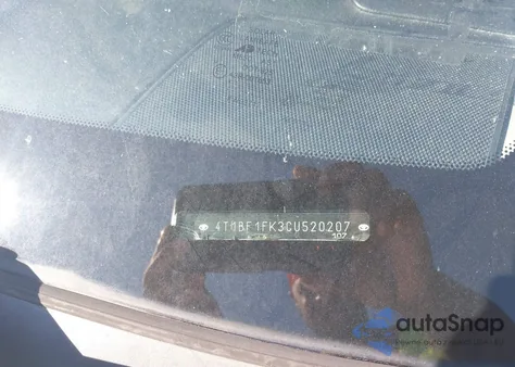 2012 Toyota Camry Le z USA, uszkodzony, nr VIN 4T1BF1FK3CU520207